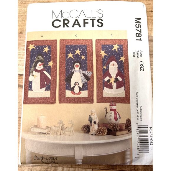 McCalls Crafts M5781 Christmas Wall Hanging Pattern OSZ Includes 3 Designs For F - Picture 1 of 2